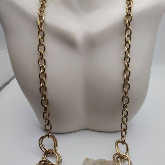 Vintage loop circle chain necklace in gold tone - Picture 2 of 3
